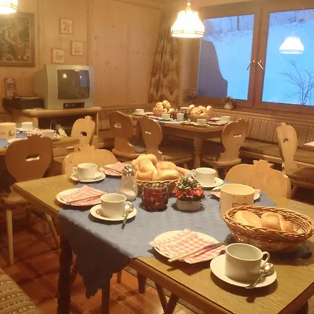 Frühstückspension Gaestehaus Pendl Mayrhofen