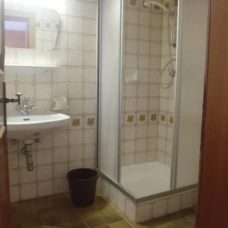 Alojamento de Acomodação e Pequeno-almoço Gaestehaus Pendl 2*