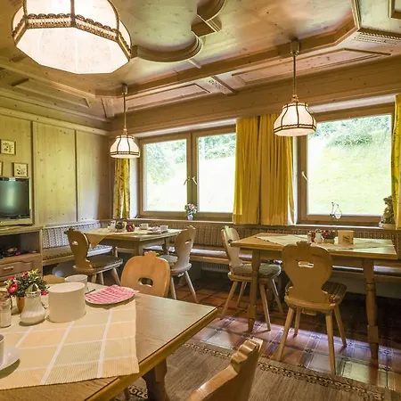 Alojamento de Acomodação e Pequeno-almoço Gaestehaus Pendl Mayrhofen